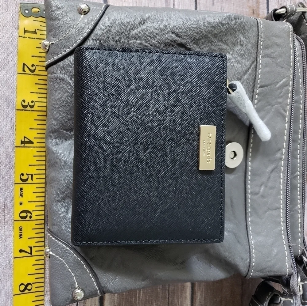 kate spade Laurel Way small Shawn wallet NWT